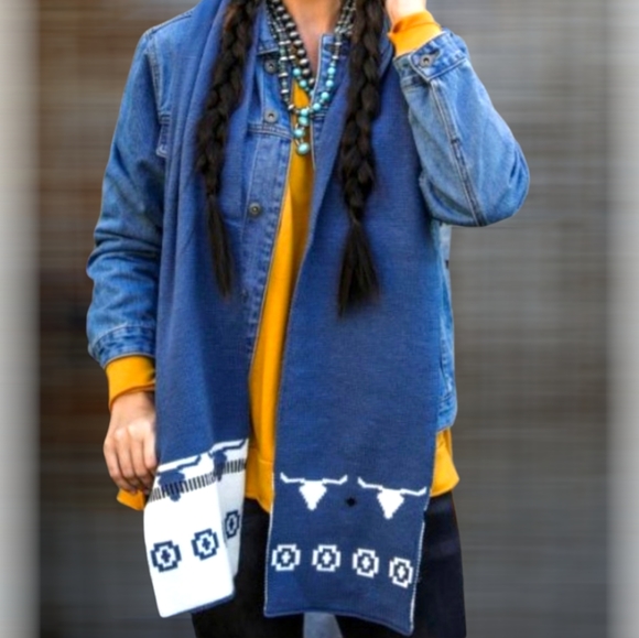Aztec Steer Head Scarf - Picture 1 of 1